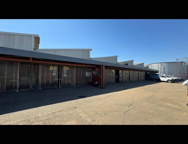 3,640M² WAREHOUSE TO LET IN HERMANSTAD